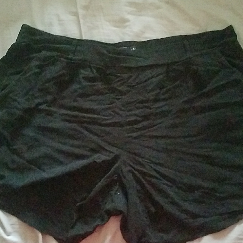 Torrid elastic band shorts